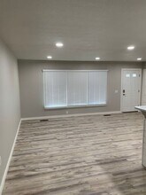 1006 Van Giesen St in Richland, WA - Building Photo - Building Photo