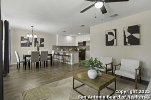 239 Surrey Ave in San Antonio, TX - Foto de edificio - Building Photo
