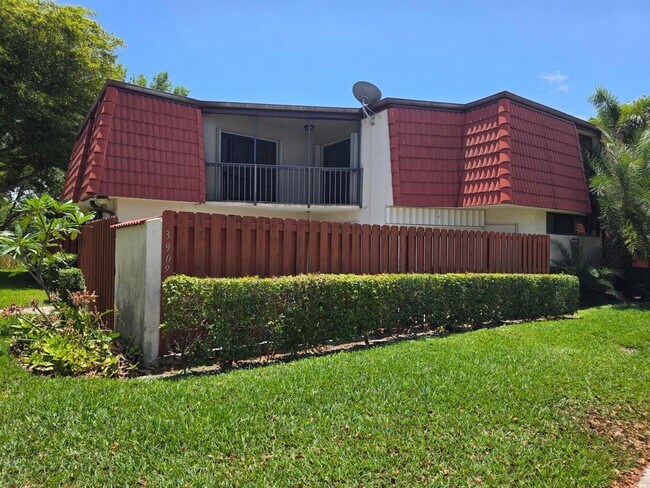 property at 3909 Victoria Dr