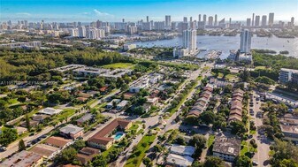 2335 NE 172nd St in North Miami Beach, FL - Building Photo