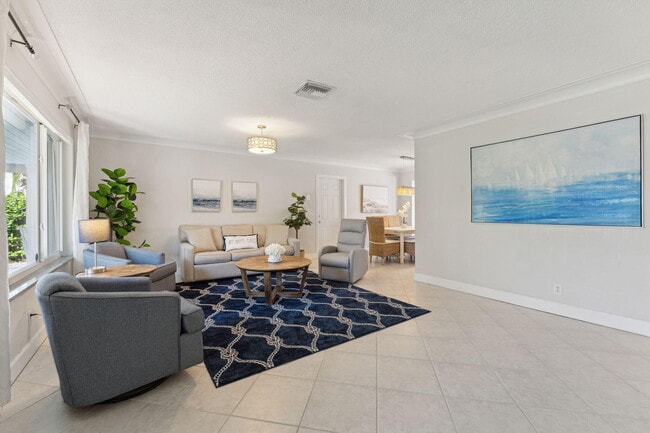 2691 NE 18th St in Pompano Beach, FL - Building Photo - Building Photo