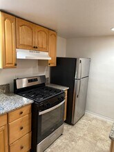 115-112 Poplar Ave in Modesto, CA - Building Photo - Building Photo