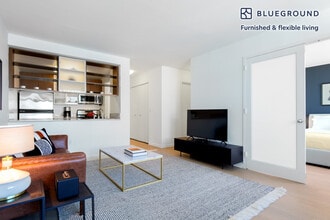 535 W 23rd St in New York, NY - Building Photo - Building Photo