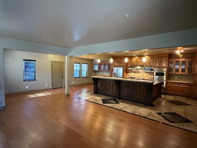 424 First St in Rodeo, CA - Building Photo - Building Photo