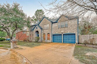 5815 Henniker Dr in Houston, TX - Building Photo - Building Photo