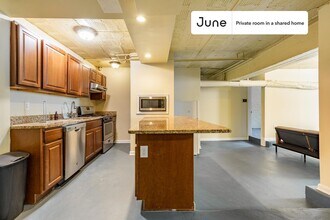 Room in Shared 4 bed/2 bath home, Unit A in Washington, DC - Foto de edificio - Building Photo