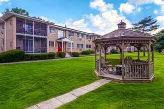 Clover Park Apartments in Rochester, NY - Building Photo - Building Photo