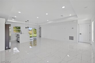 366 Butler Ave S in Lehigh Acres, FL - Building Photo - Building Photo