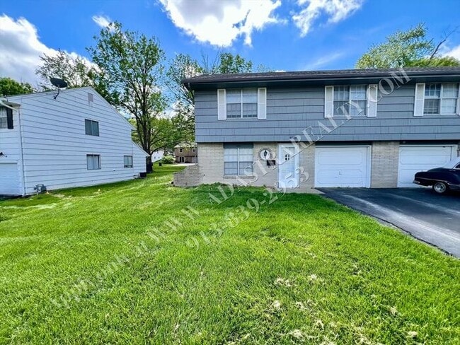 9338 Ballentine St in Overland Park, KS - Foto de edificio - Building Photo