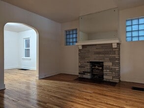 6534 Deary St in Pittsburgh, PA - Building Photo - Building Photo