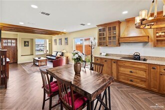 10 Karen Dr in Alton, TX - Building Photo - Building Photo