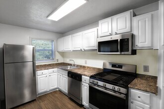 Silver Creek in Marietta, GA - Foto de edificio - Building Photo