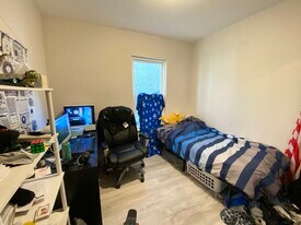 115 Hillside St, Unit O in Boston, MA - Building Photo