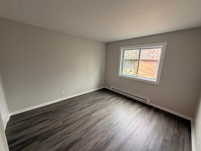 138 Flintridge Dr in Rockford, IL - Building Photo - Building Photo