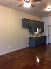 1009 W 2nd St in McGregor, TX - Building Photo - Building Photo