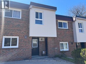 67 Godstone Rd in Toronto, ON - Building Photo - Building Photo