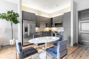 CITYSCAPE PARK in Dallas, TX - Building Photo