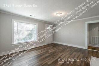 3745 Bonny Oaks Dr in Chattanooga, TN - Building Photo - Building Photo