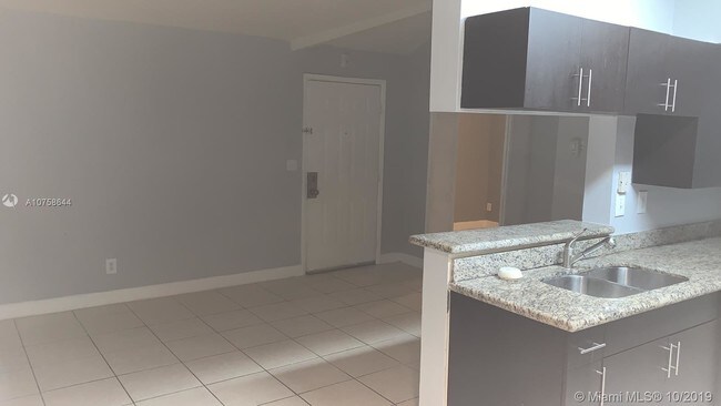 3936 NW 87th Ave-Unit -3936 in Sunrise, FL - Building Photo - Building Photo