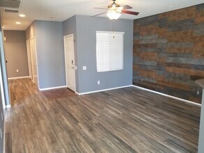 4625 Centisimo Dr-Unit -UNIT 203 in North Las Vegas, NV - Building Photo - Building Photo