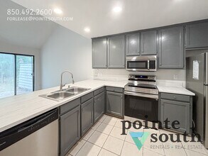 52 Lake Shore Dr in Daphne, AL - Building Photo - Building Photo