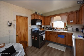 319 Fenn St, Unit 1 in Pittsfield, MA - Building Photo - Building Photo