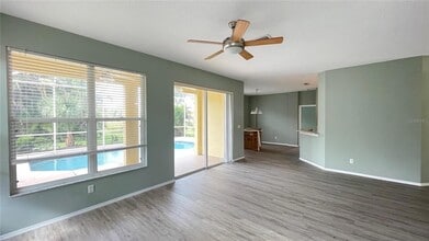 210 41st St NE in Bradenton, FL - Foto de edificio - Building Photo