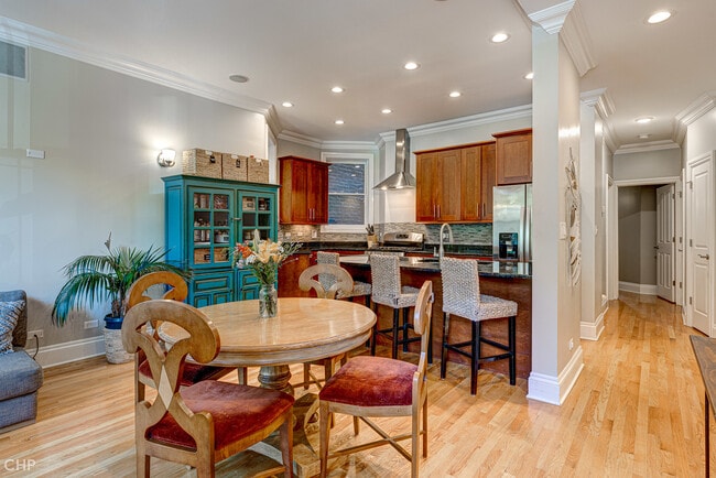 2116 W Potomac Ave in Chicago, IL - Building Photo - Building Photo