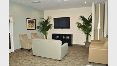 The Orchard Senior Apartments (55+) in San Diego, CA - Foto de edificio - Building Photo