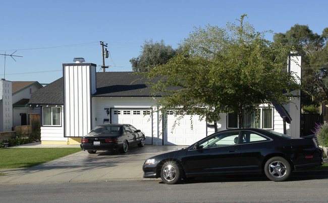 29975 Vanderbilt St in Hayward, CA - Foto de edificio - Building Photo