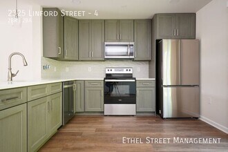 2325 Linford St in Bethlehem, PA - Building Photo - Building Photo