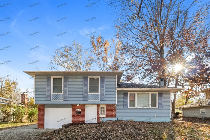 8607 E 109 Terrace in Kansas City, MO - Building Photo