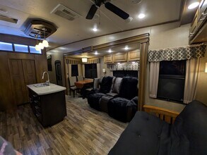 1054 Cross Springs Ct, Unit ADU in San Jose, CA - Foto de edificio - Building Photo