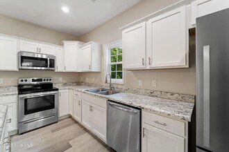 133 Navy Blue Dr in Jacksonville, NC - Building Photo - Building Photo