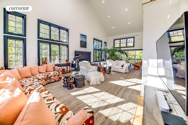 25 Laurel Hill Ln in Amagansett, NY - Building Photo - Building Photo