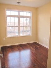 104 E Elizabeth Ave in Linden, NJ - Building Photo - Building Photo