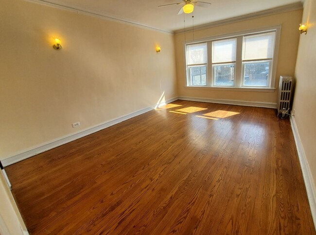 property at 3054 W Irving Park Rd