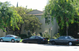 1727 N Glenoaks Blvd Apartments