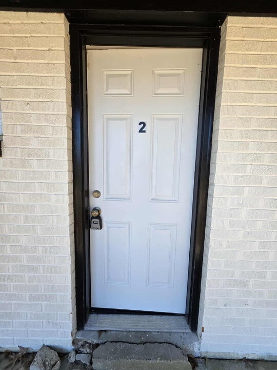 205 Dobbins Ave in Leakesville, MS - Building Photo