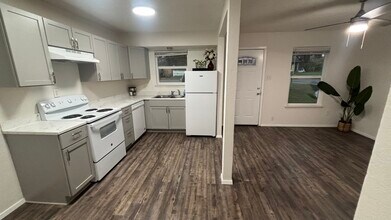 863 Anahuac Ave, Unit 863 Anahuac Ave in Fort Worth, TX - Foto de edificio - Building Photo