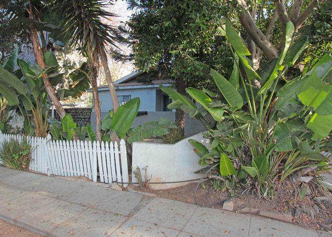 1941 Euclid St in Santa Monica, CA - Foto de edificio - Building Photo