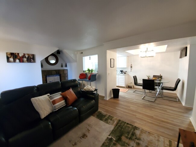 14401 N Pennsylvania Ave