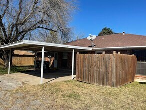 1711 Iris Cir, Unit B in Temple, TX - Building Photo - Building Photo
