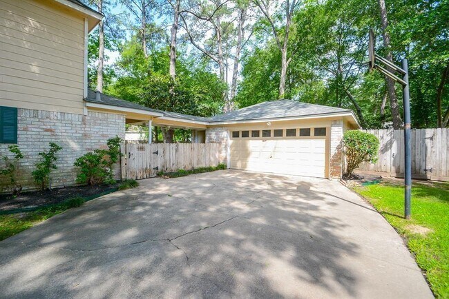 6702 Moccasin Bend Dr in Spring, TX - Building Photo - Building Photo