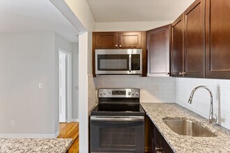 The Highlander in Wood Ridge, NJ - Foto de edificio - Building Photo