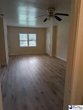 1402 Cherokee Rd in Florence, SC - Foto de edificio - Building Photo