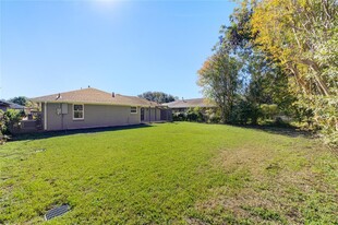 4038 Nenana Dr in Houston, TX - Foto de edificio - Building Photo