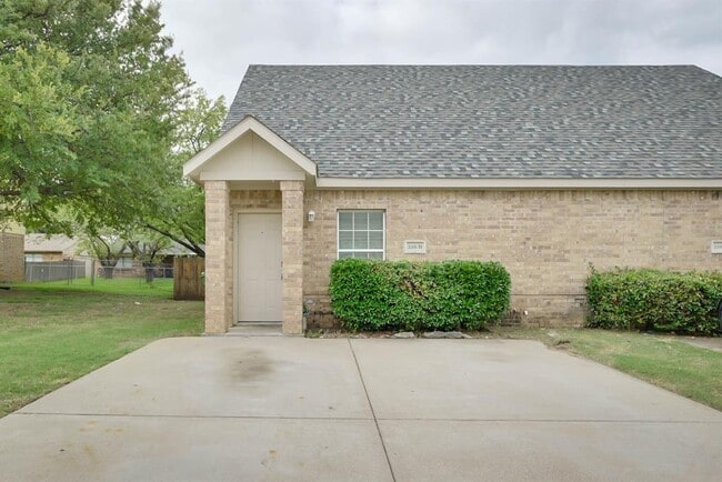property at 510 Kings Way Dr