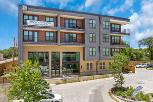 Aviata West Love in Dallas, TX - Building Photo