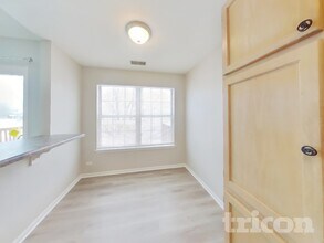 436 Gloria Ln in Oswego, IL - Building Photo - Building Photo